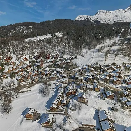 Apartment Cosy A Meribel Avec Piscine, Et Proche Pistes - Fr-1-566-7 *