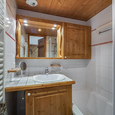 Cosy A Meribel Avec Piscine, Et Proche Pistes - Fr-1-566-7 Apartment *